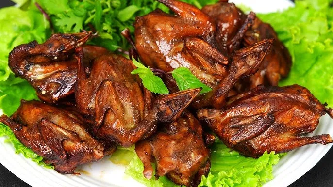 Chim cút là một loại thực phẩm giàu dinh dưỡng, chứa nhiều protein và khoáng chất có lợi cho sức khỏe.