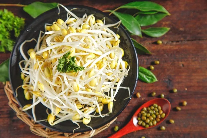 Giá là một loại thực phẩm quen thuộc trong bữa ăn hàng ngày của người Việt Nam.