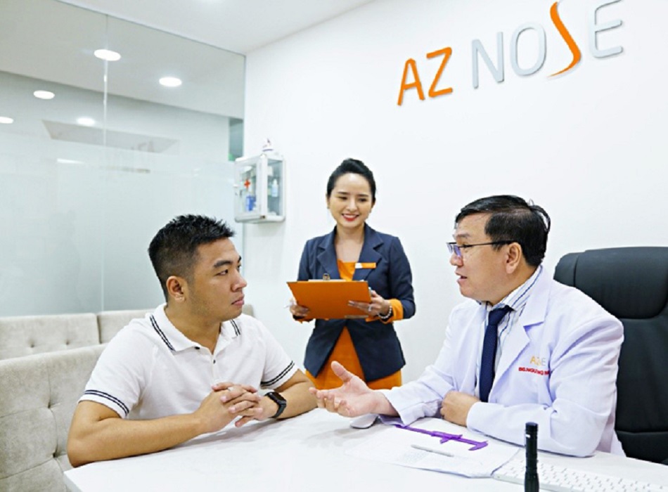 Khi đến với phòng khám AZ NOSE, khách hàng sẽ được bác sĩ, chuyên gia trực tiếp tư vấn cụ thể.