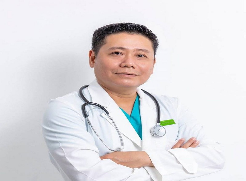 Bác sĩ Ngô Mộng Hùng – Chuyên gia phẫu thuật thẩm mỹ uy tín tại TP.HCM