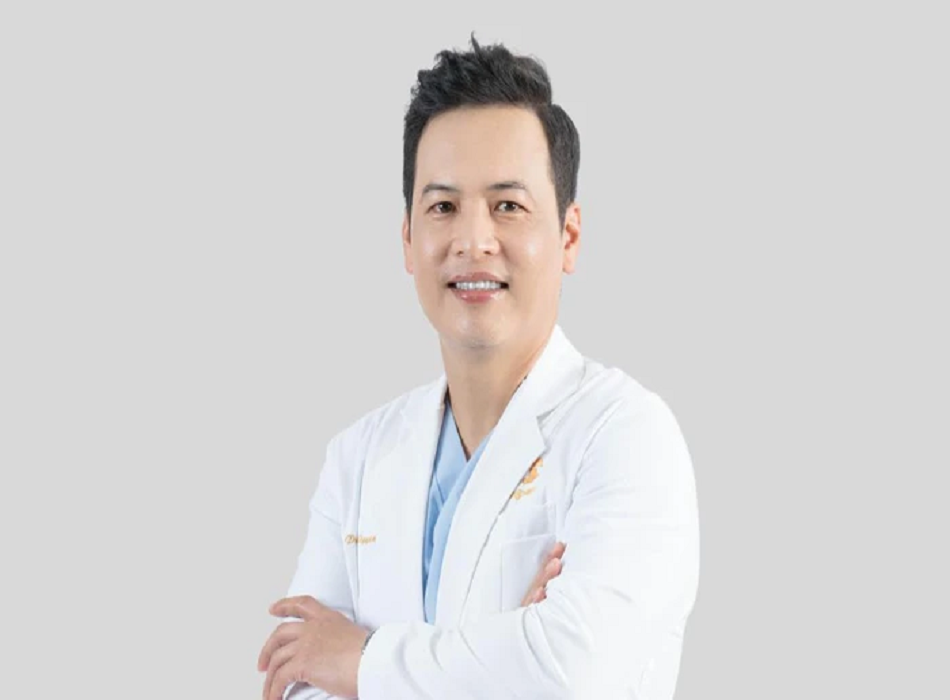 Bác sĩ Dr. Harvey Nguyễn – “Bàn tay vàng” trong ngành nâng mũi thẩm mỹ tại TP.HCM