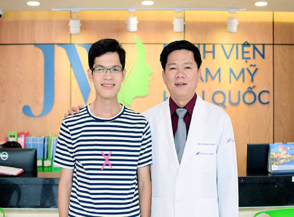 Tổng Giám đốc Bệnh viện Thẩm mỹ JW Hàn Quốc